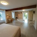 Planazo House * ארנוארו